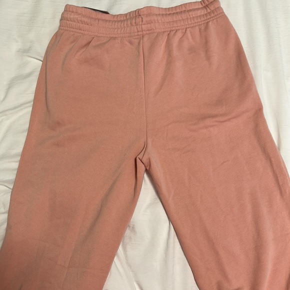 3/$20 NWT Light Pink Sweatpants Wide Leg Small - Picture 2 of 2